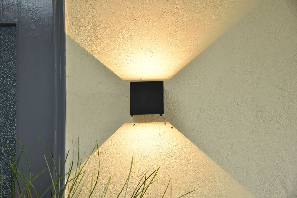 QADRA-wall lamp-DWPRO