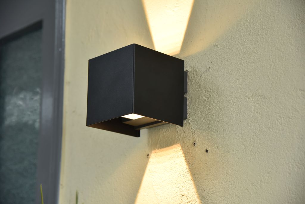 QADRA-wall lamp-DWPRO