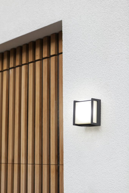 QUBO-wall lamp-DWPRO